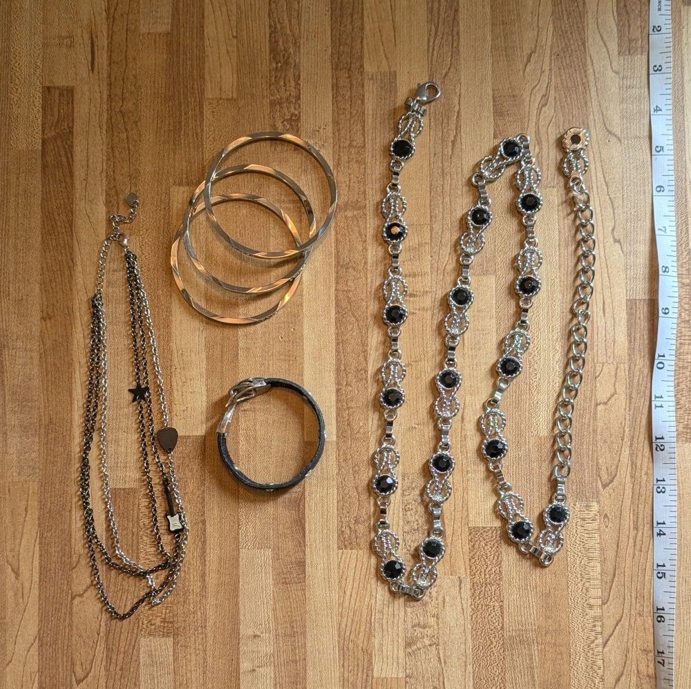 🩶🖤 Elegant Silver and Black Jewelry Set